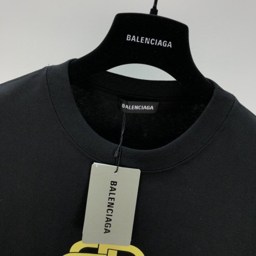 CAMISETA BALENCIAGA